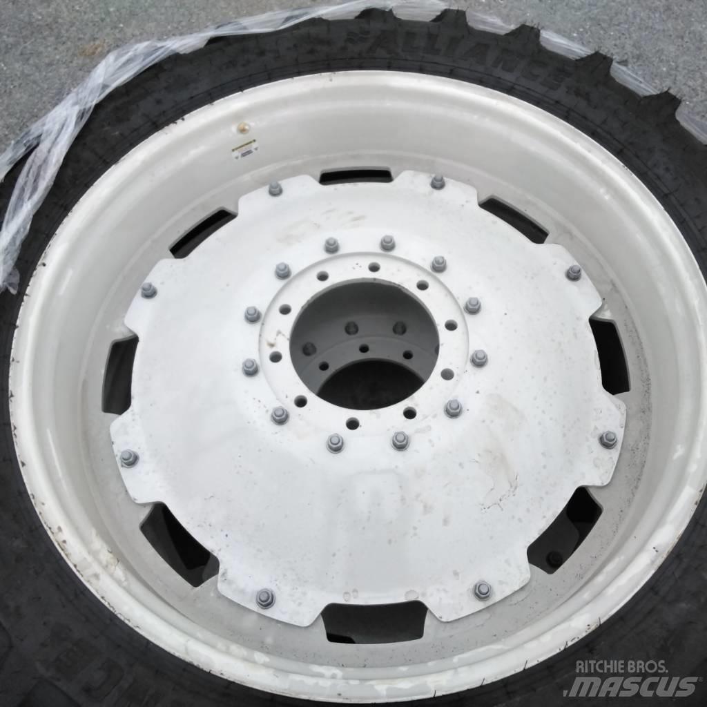 Alliance 300/95R46 Pneumatiky, kola a ráfky
