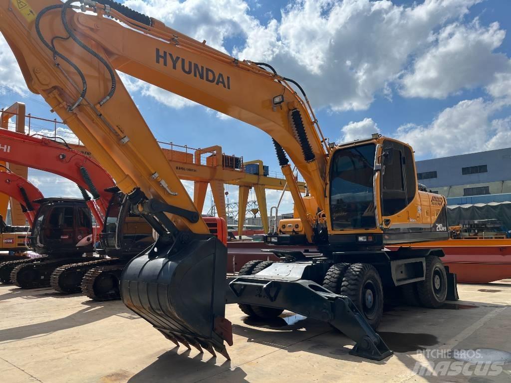 Hyundai R210W Kolová rýpadla