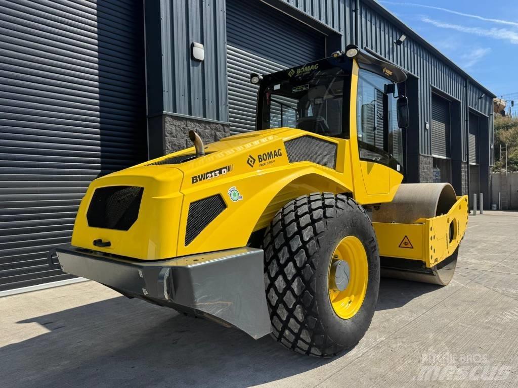 Bomag BW 213 D H-2 Tahačové válce