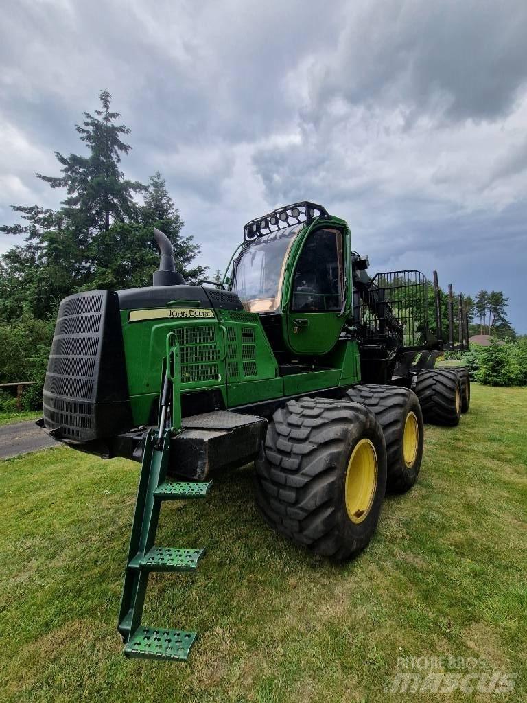 John Deere 1110G Vyvážecí traktory