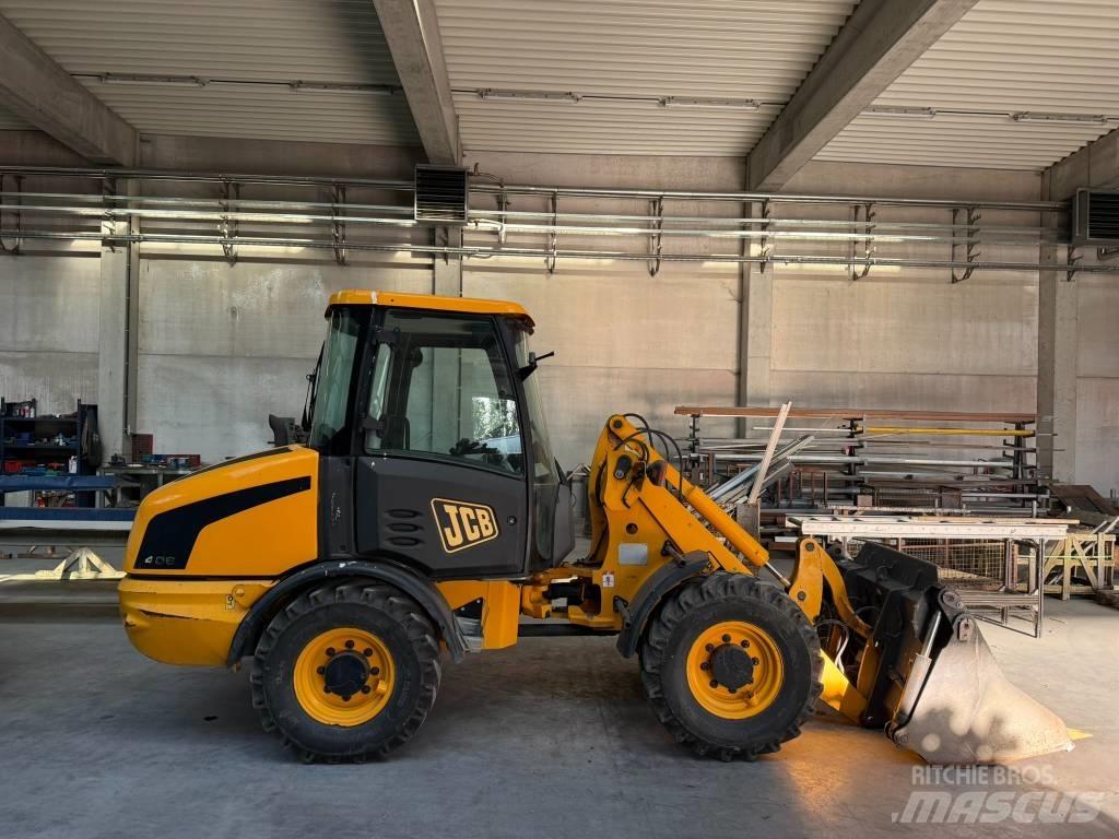 JCB 406 Kolové nakladače