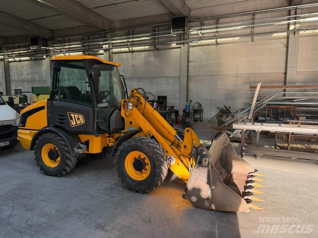 JCB 406 Kolové nakladače