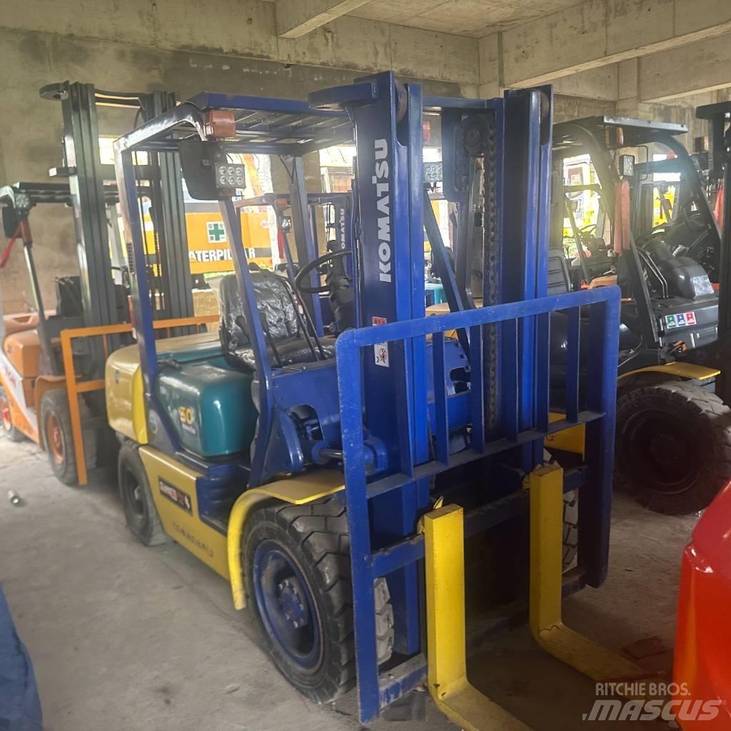 Komatsu F30T Dieselové vozíky