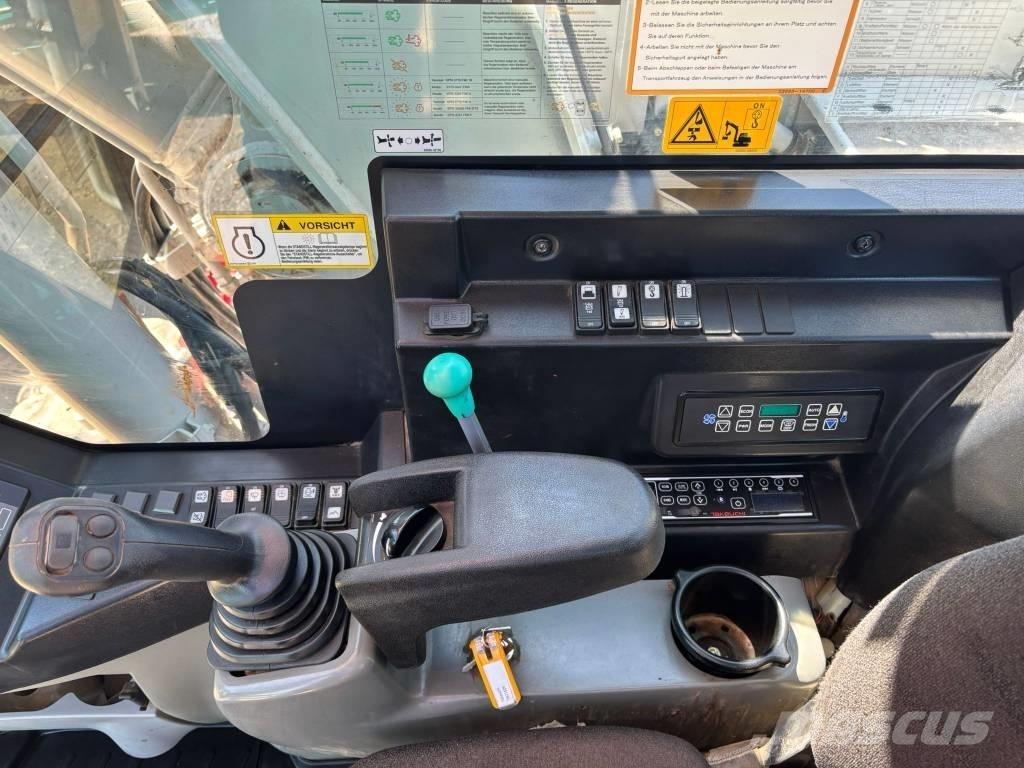 Takeuchi TB 2150 R Pásová rýpadla