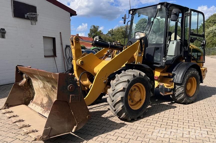 CAT 908M Radlader Kolové nakladače