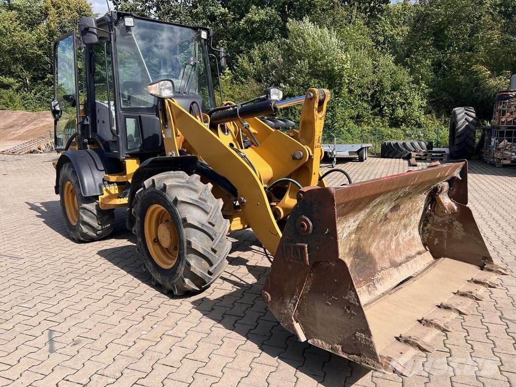 CAT 908M Radlader Kolové nakladače