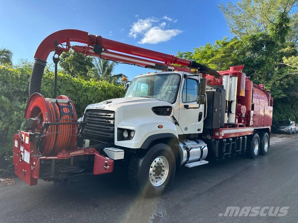 Freightliner 114 SD Kombinované/Čerpací cisterny