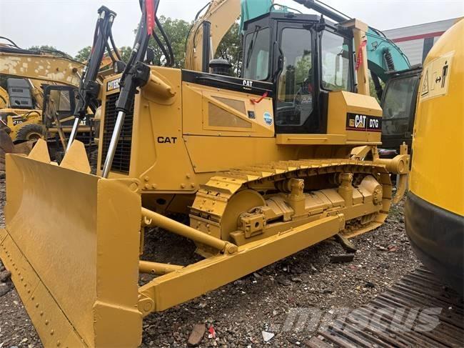 CAT D 7 G LGP Pásové dozery