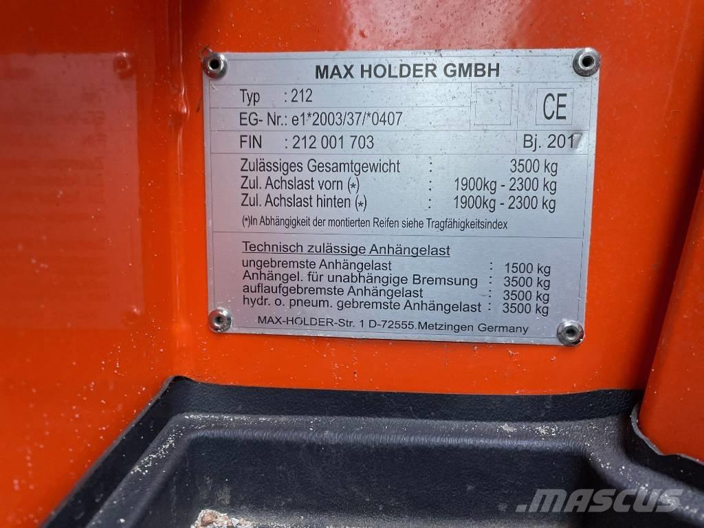 Holder B250 Kompaktní traktory