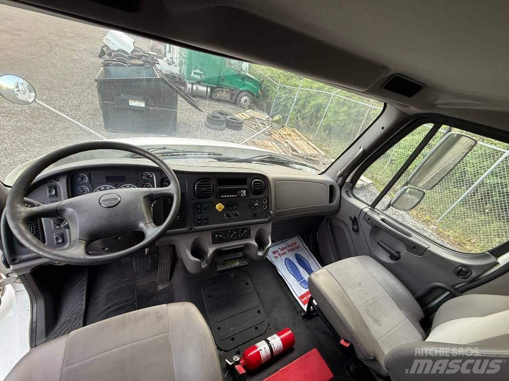 Freightliner M 106 Chladírenské nákladní vozy