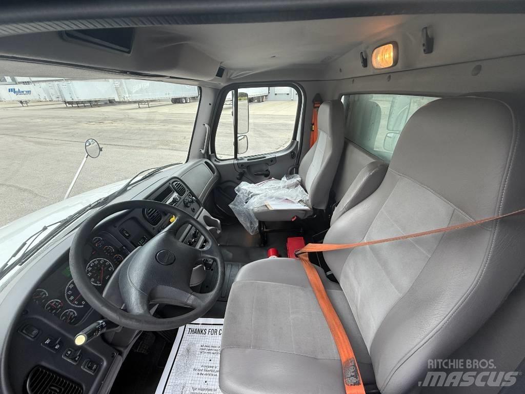 Freightliner M 106 Chladírenské nákladní vozy