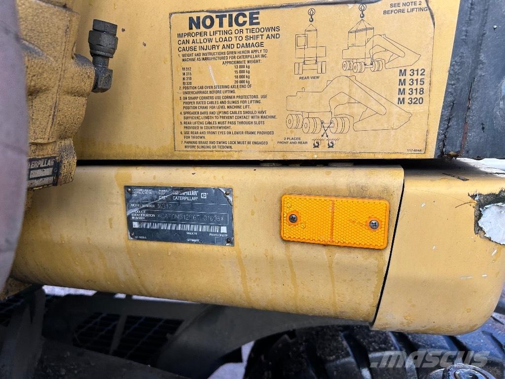 CAT M312 Kolové nakladače