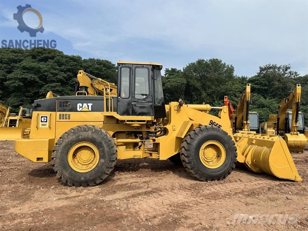 CAT 966 F Kolové nakladače