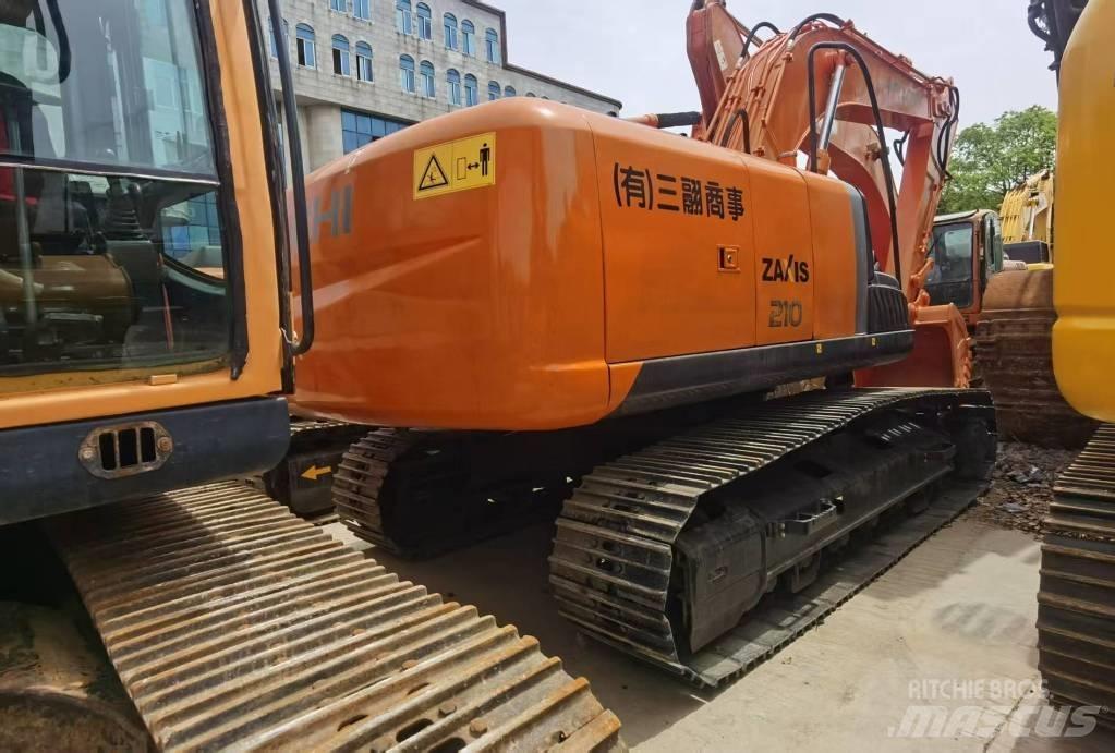Hitachi ZX 210 Pásová rýpadla