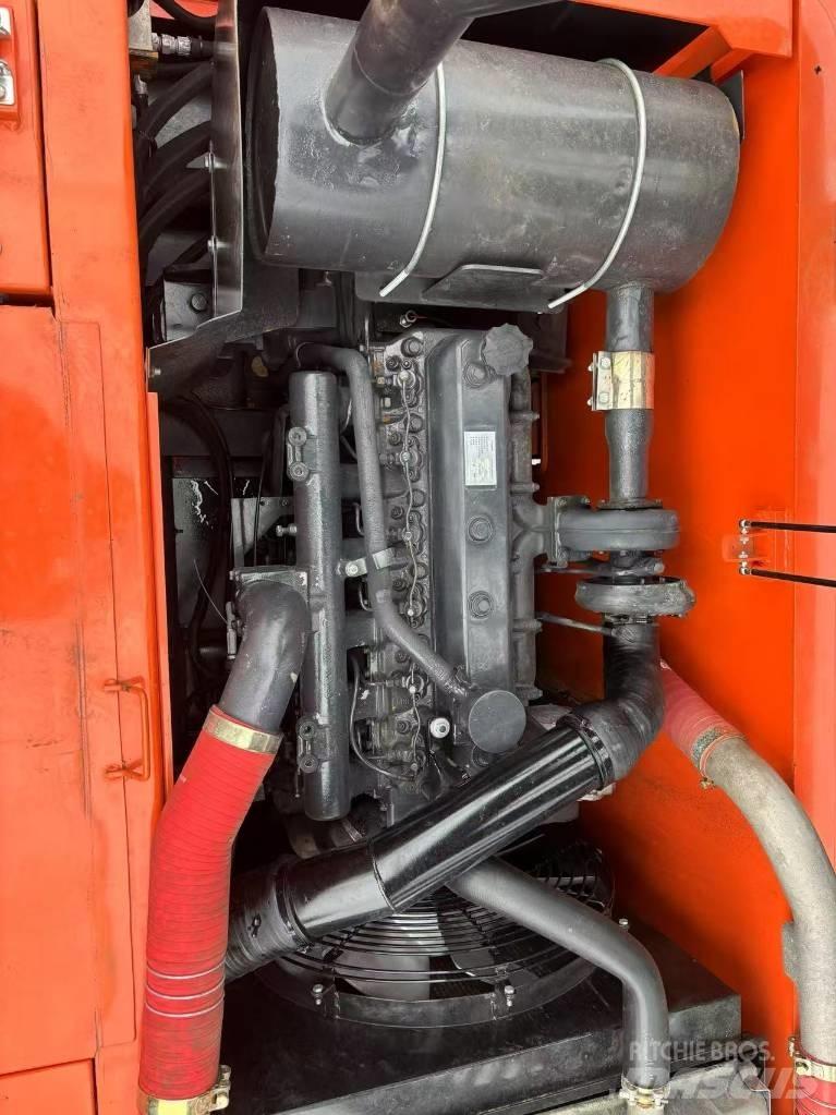 Doosan 225 LCA Pásová rýpadla