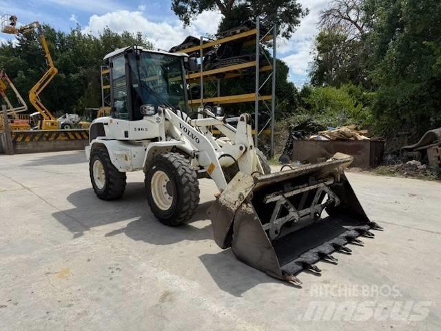 Volvo L 30 G Kolové nakladače