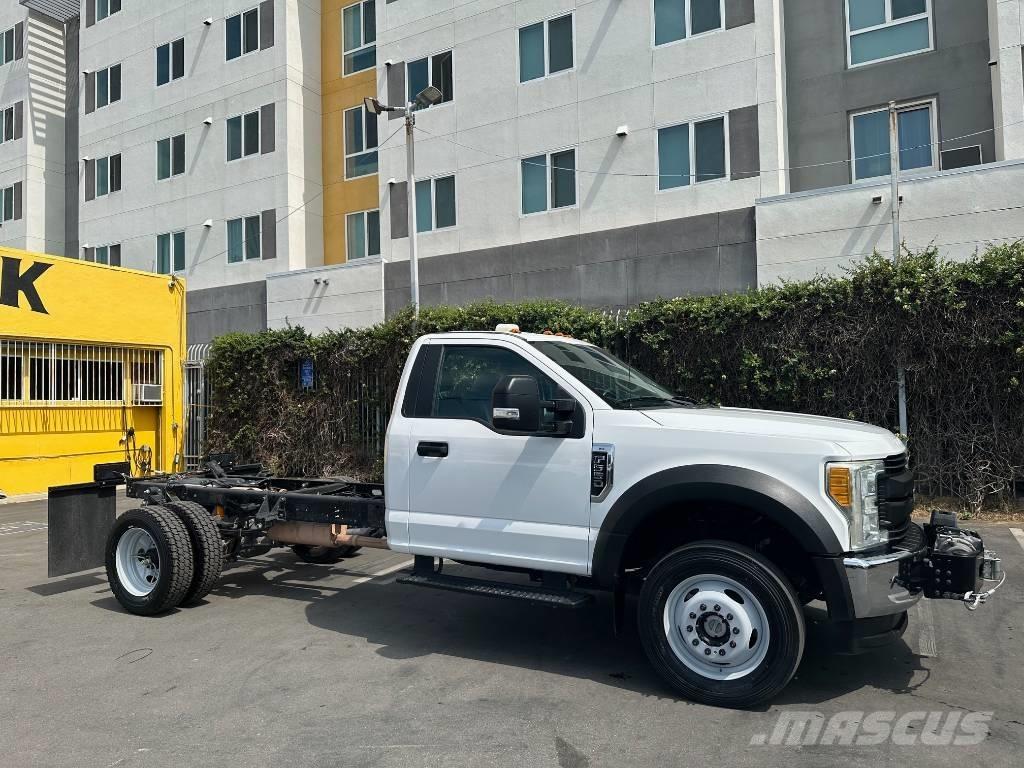 Ford F 550 Nákladní vozidlo bez nástavby