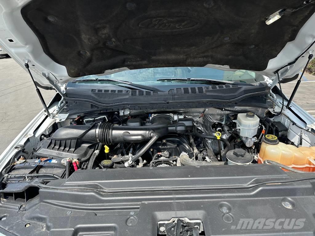 Ford F 550 Nákladní vozidlo bez nástavby