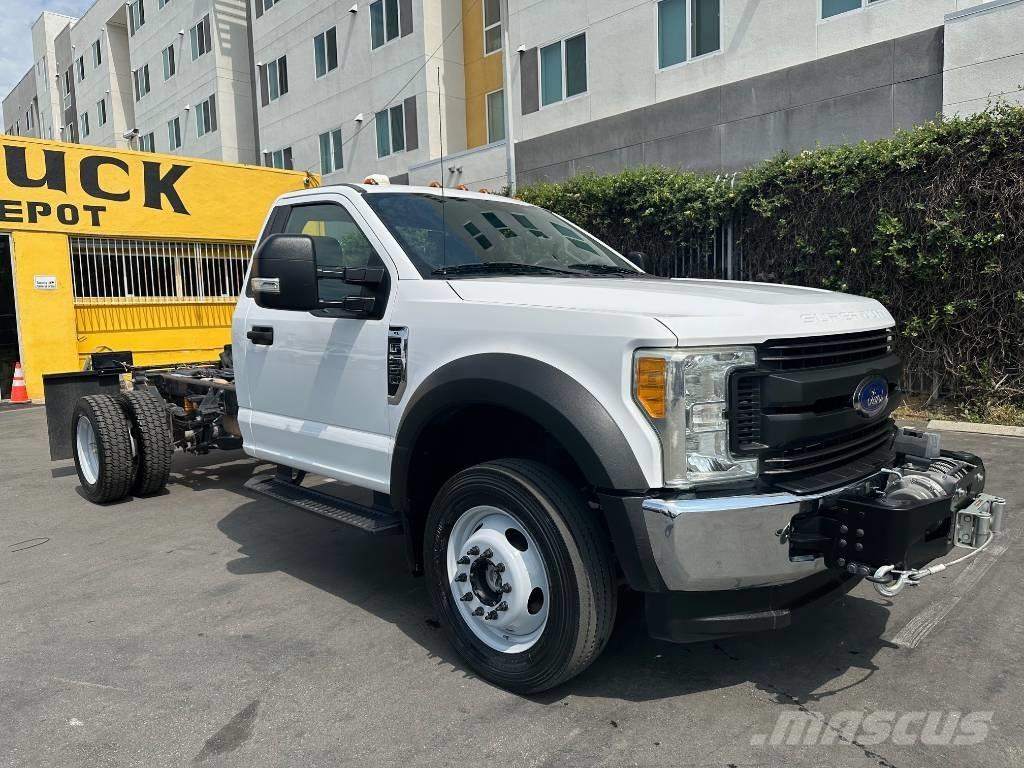 Ford F 550 Nákladní vozidlo bez nástavby
