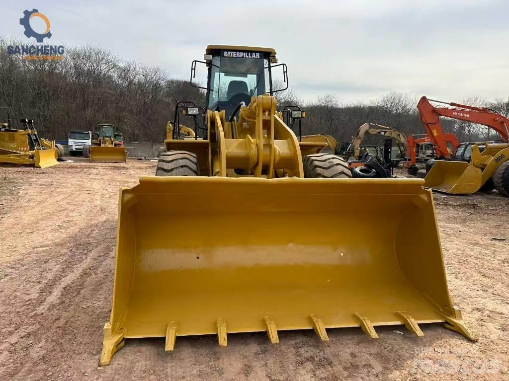 CAT 966 H Kolové nakladače