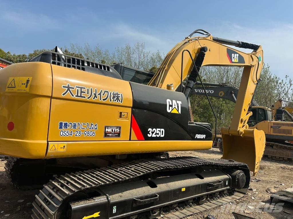 CAT 325 D Midi rýpadla 7t - 12t