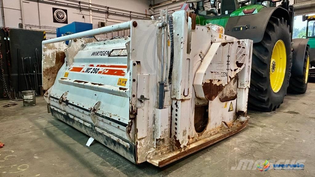 Wirtgen WS 250 Recyklátory asfaltu
