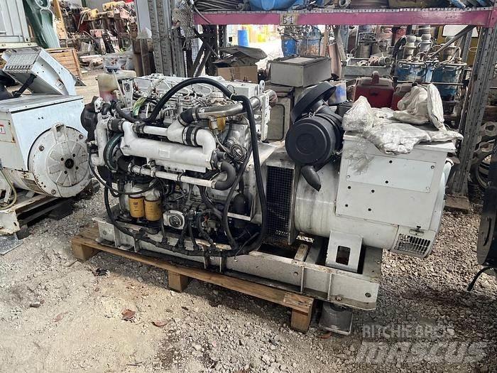 CAT 3056T Naftové generátory