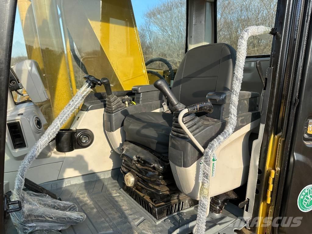 CAT 320 C L Obojživelná rypadla