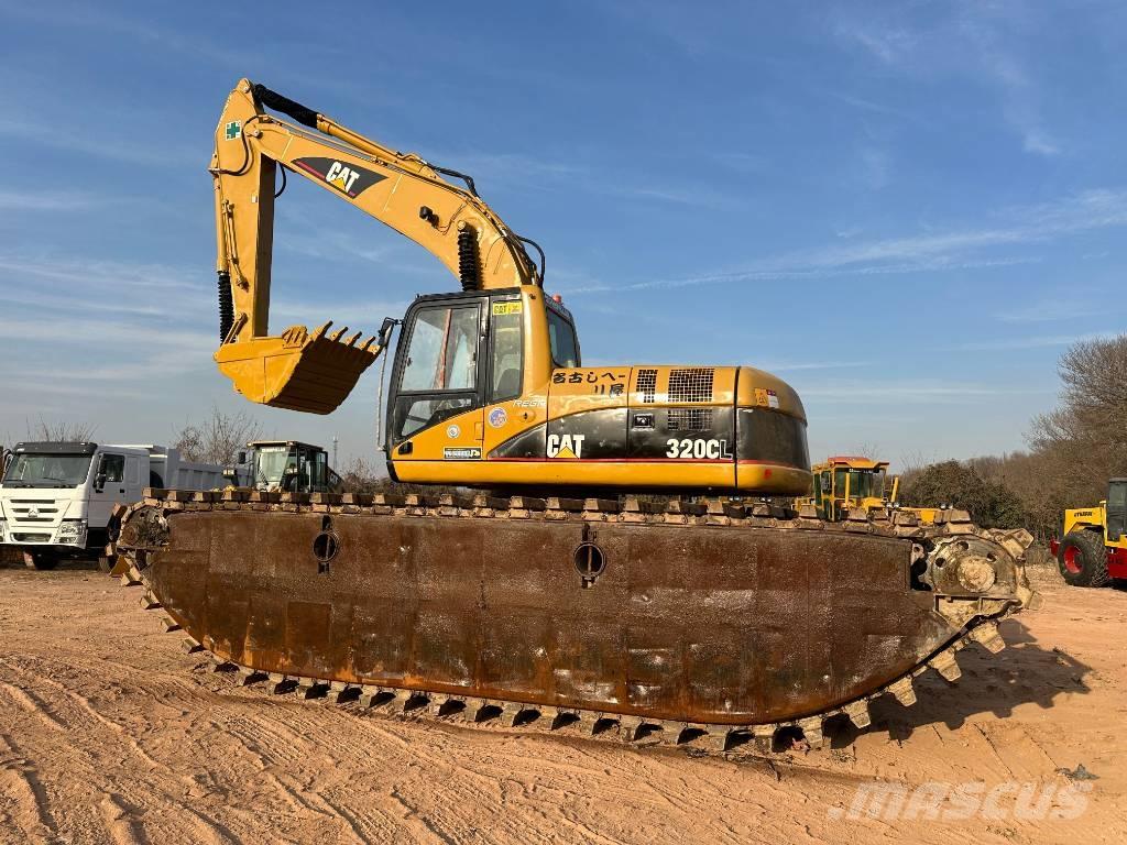 CAT 320 C L Obojživelná rypadla