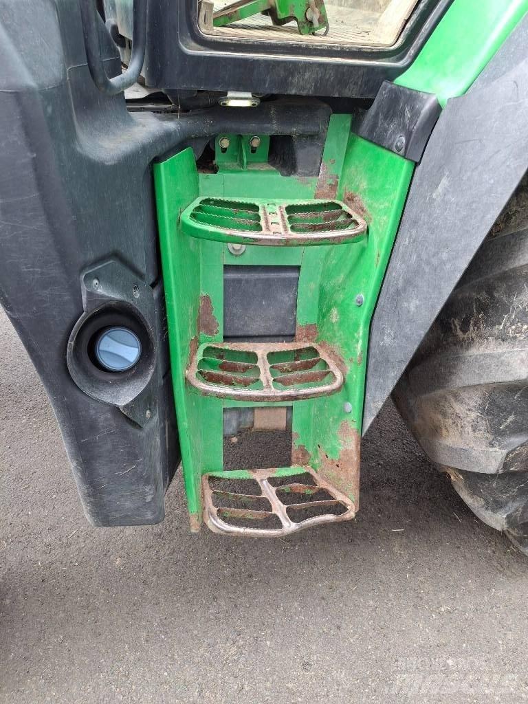 John Deere 6145 R Traktory