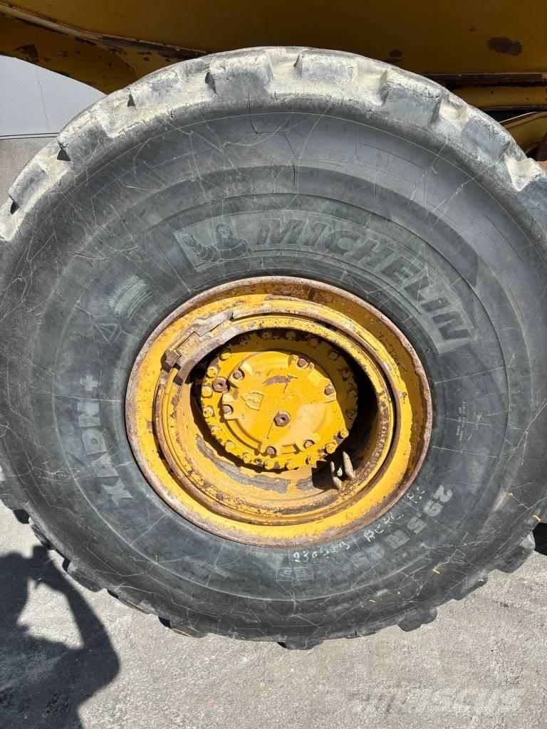 CAT 745 C Kloubové dempry