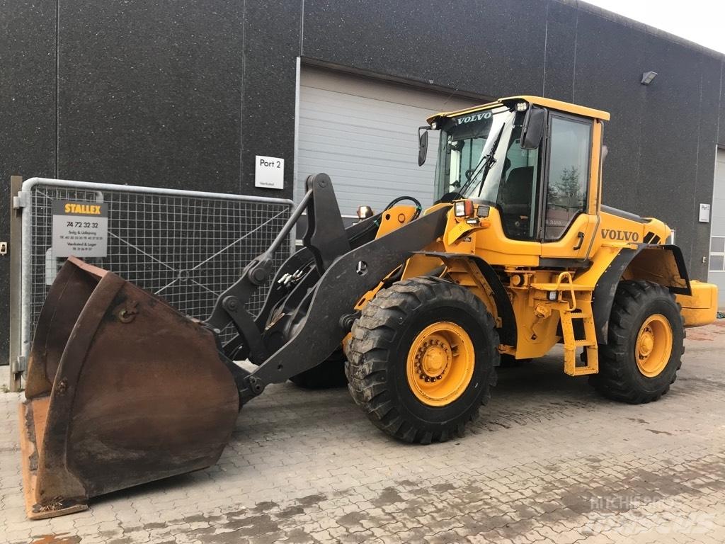Volvo L90F Kolové nakladače