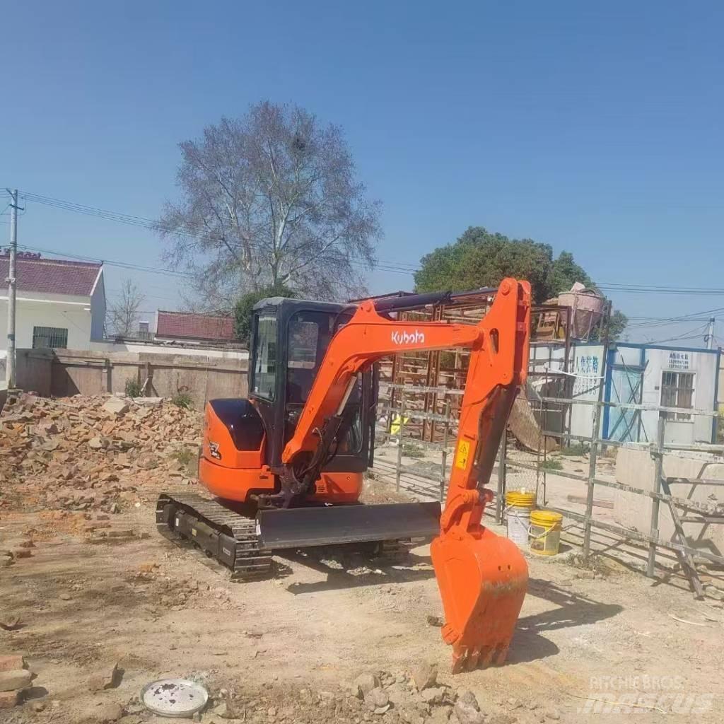 Kubota U 27 Mini rýpadla < 7t