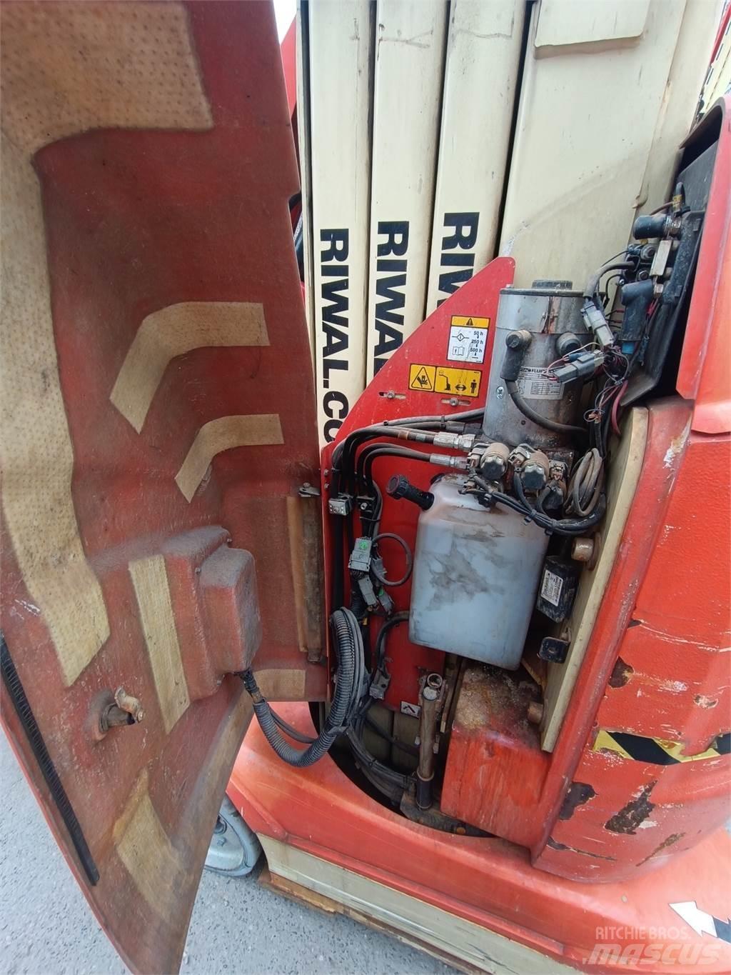 JLG T10E Další zvedače a plošiny
