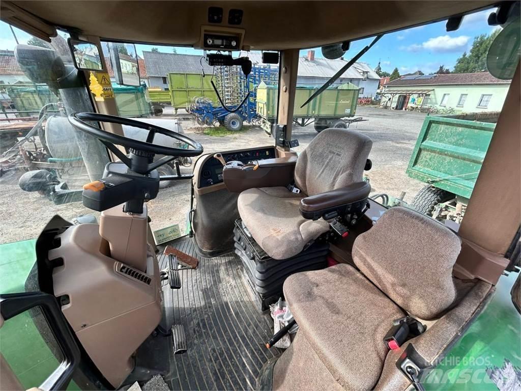John Deere 7820 Traktory