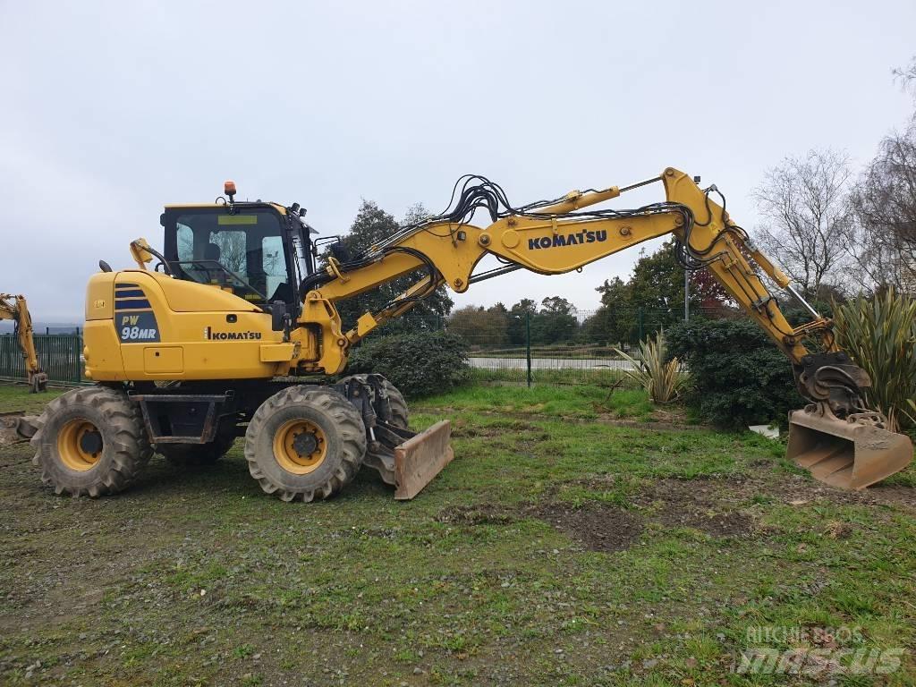 Komatsu PW98MR-10 Kolová rýpadla