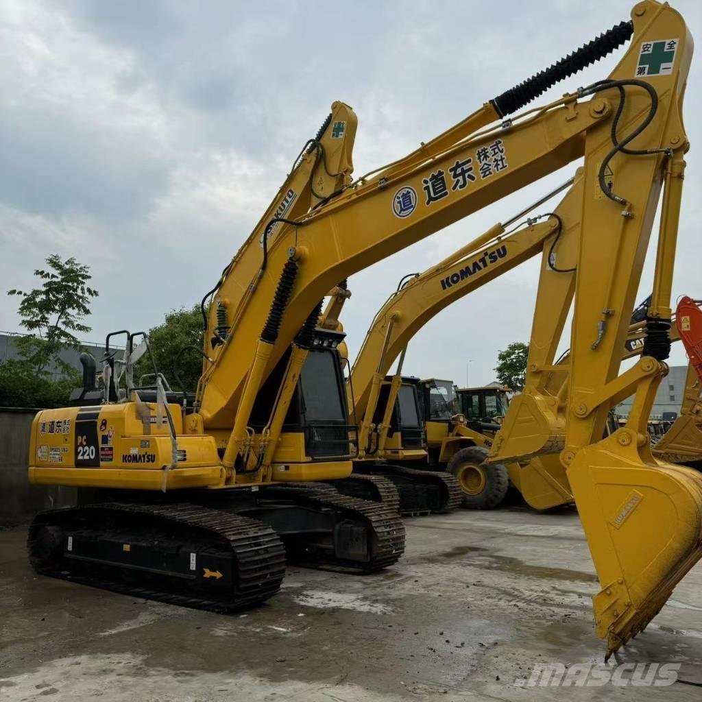 Komatsu PC 220-8 Pásová rýpadla