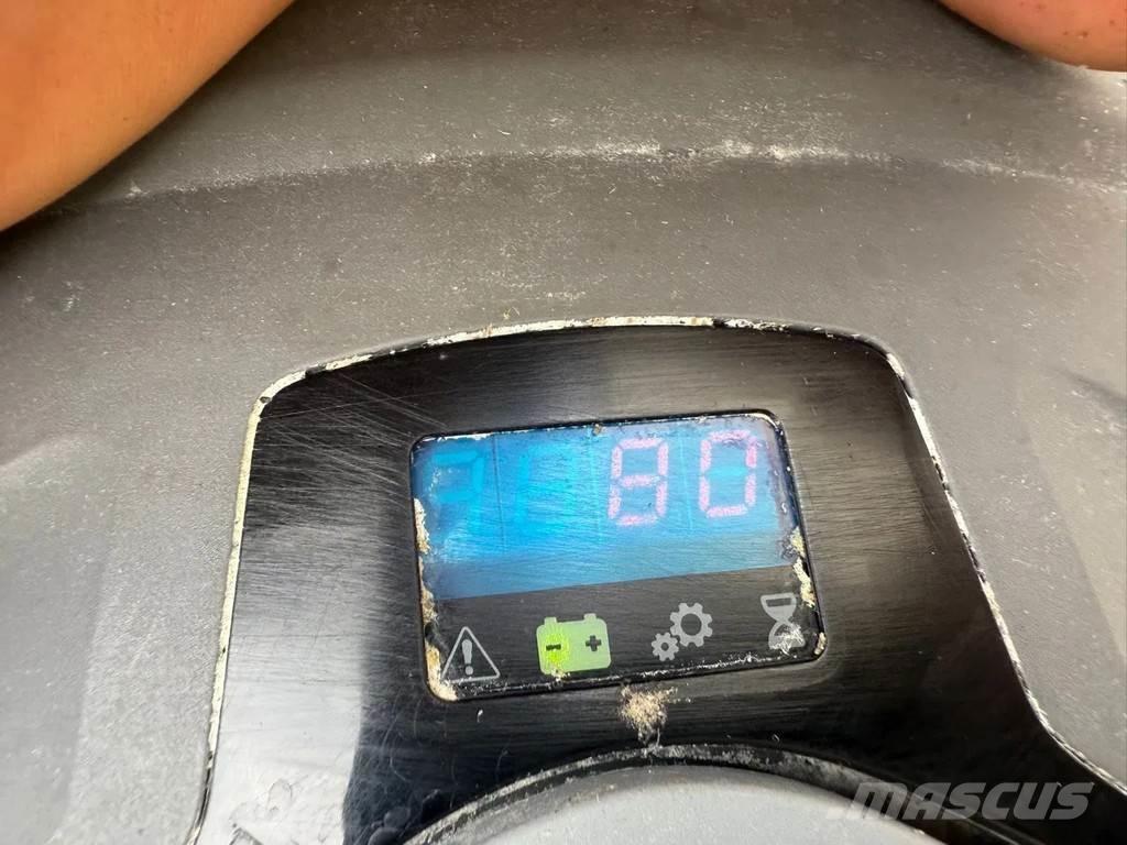 Toyota SWE200D Ručně vedené vysokozdvižné vozíky