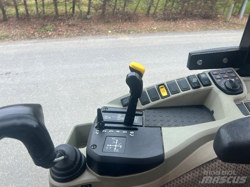 John Deere 3046 R Kompaktní traktory