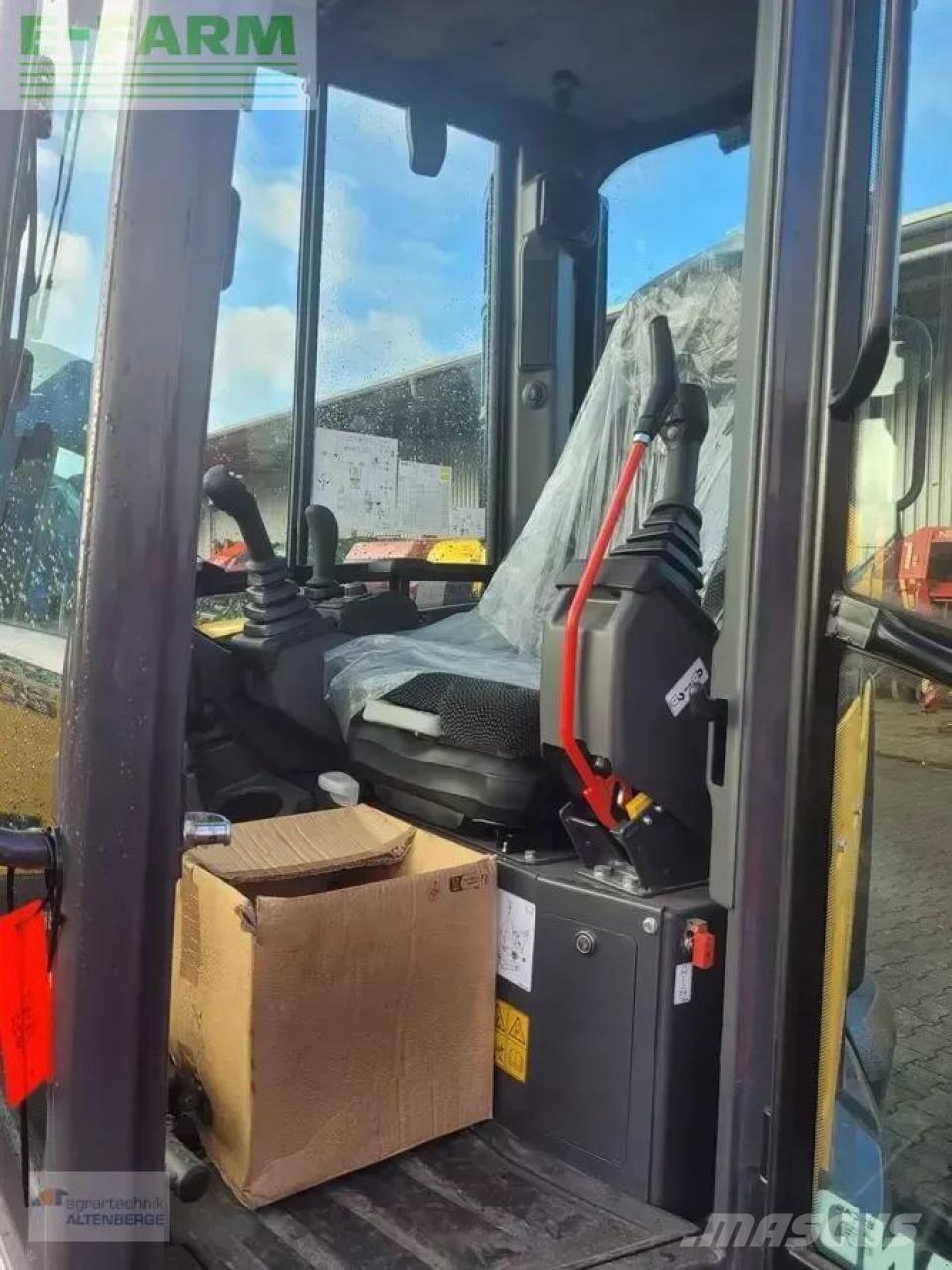 New Holland e55d Mini rýpadla < 7t