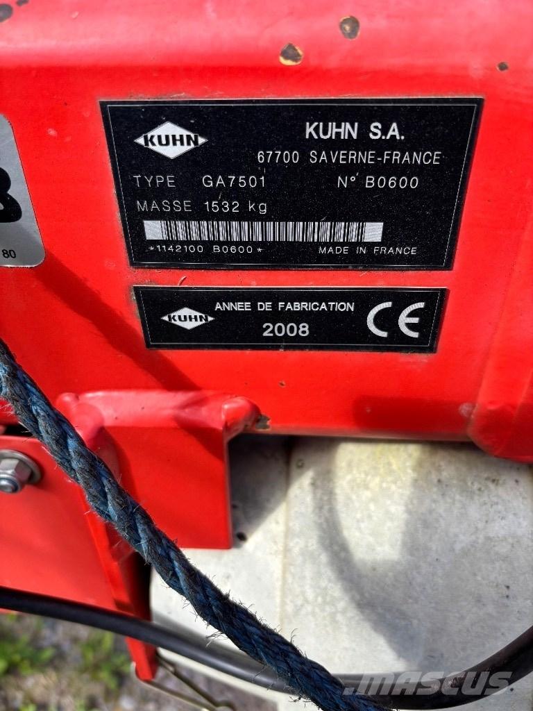 Kuhn GF 7501 Obraceče a shrabovače sena