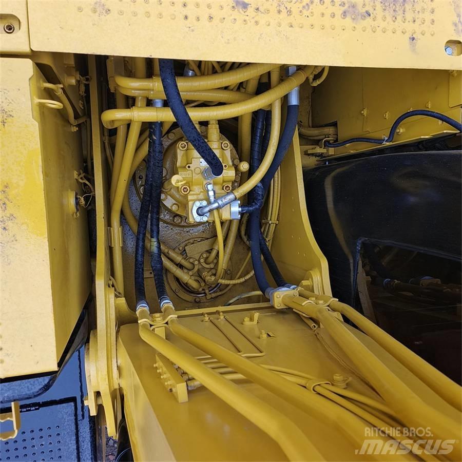CAT 320 D Pásová rýpadla