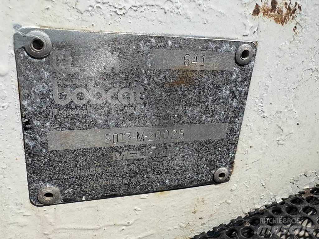 Bobcat 641 Smykem řízené nakladače