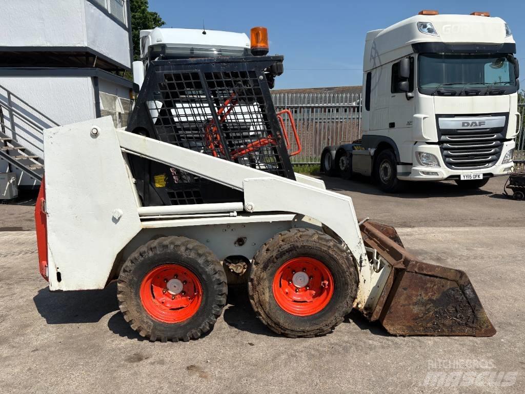 Bobcat 641 Smykem řízené nakladače