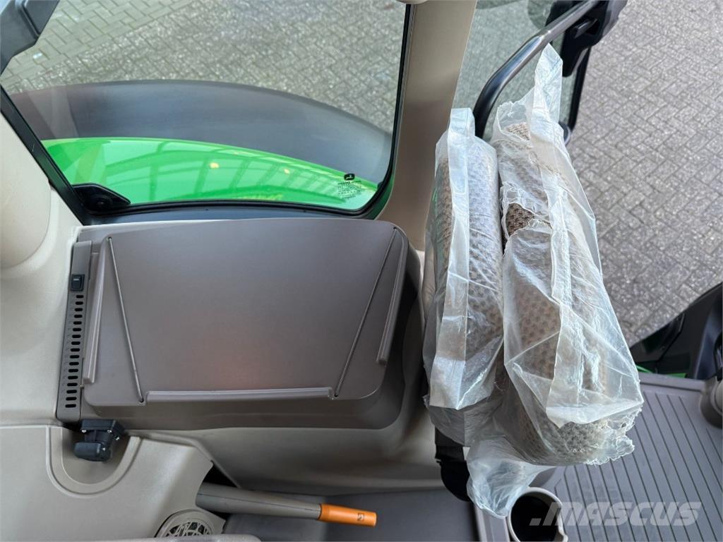 John Deere 6R185 Traktory