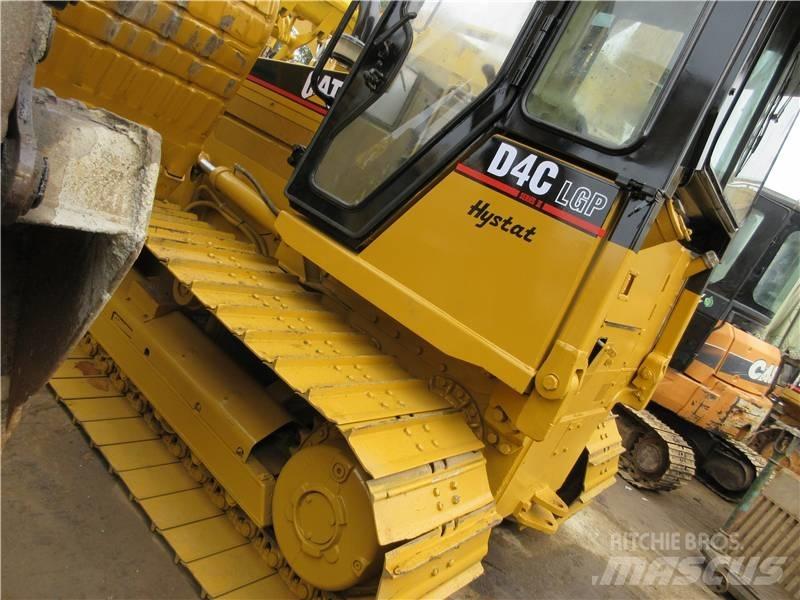 CAT D 4 C Pásové dozery
