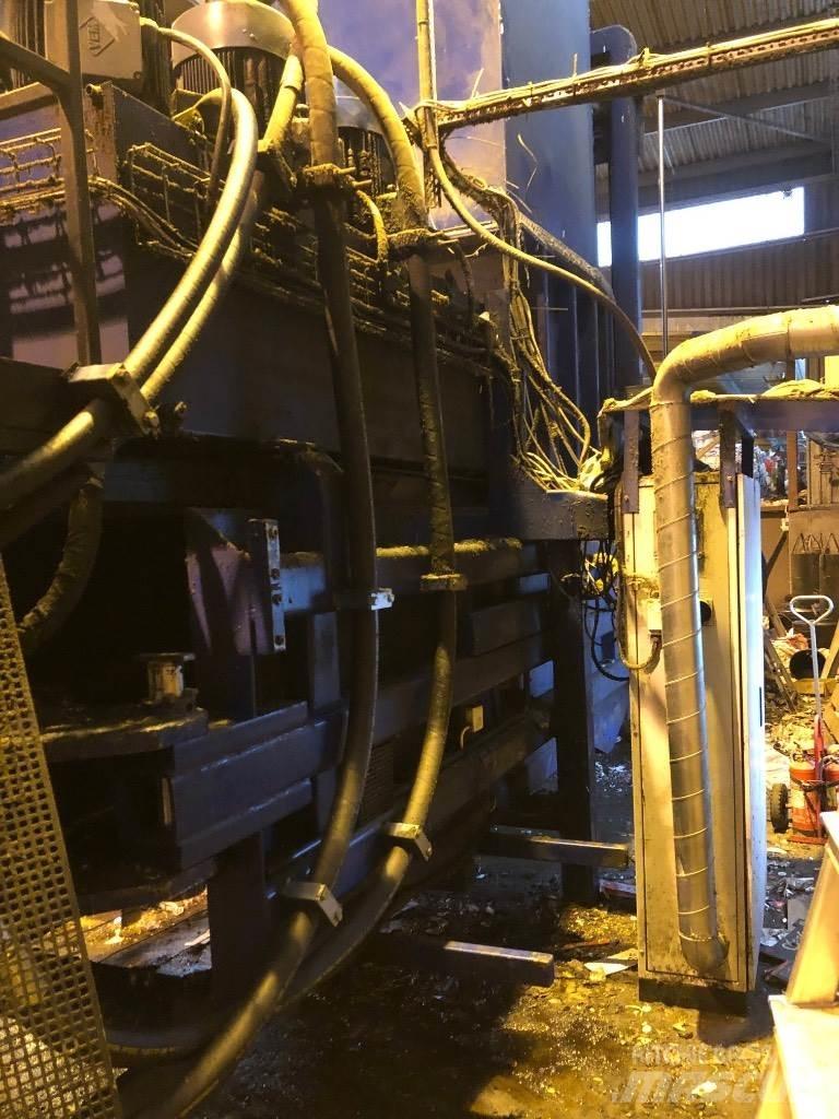 Iggesund Balers Průmyslové lisy