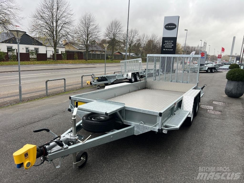 Variant 3518 m4 Přívesy na přepravu automobilů