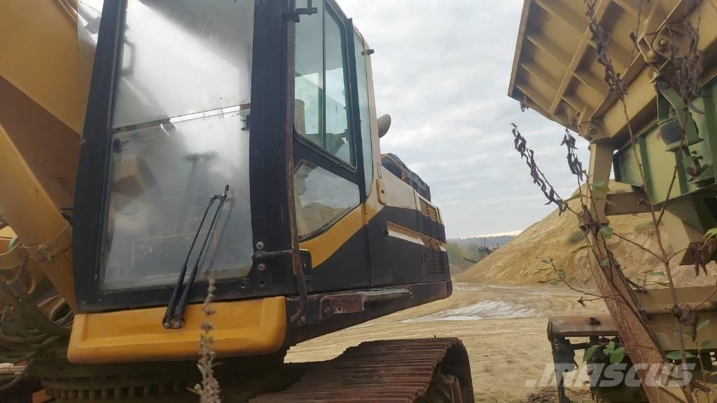 CAT 345 B L Pásy, řetězy a podvozek