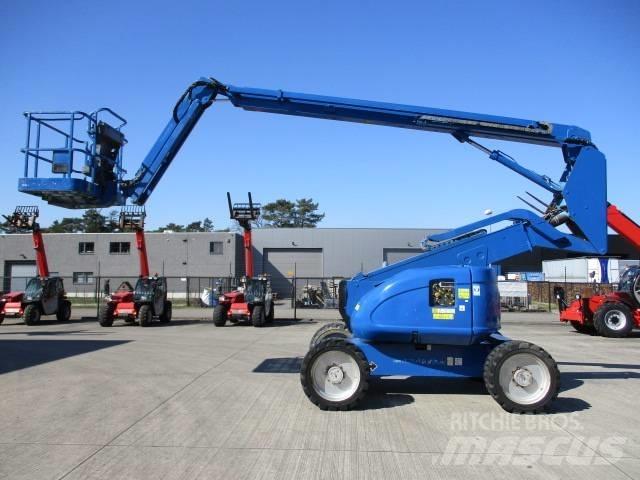 JLG 600 AJ (253) Kompaktní samohybné kloubové plošiny